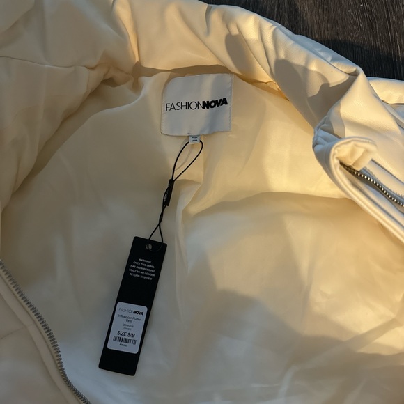 Oversized puffer vest - Picture 2 of 2